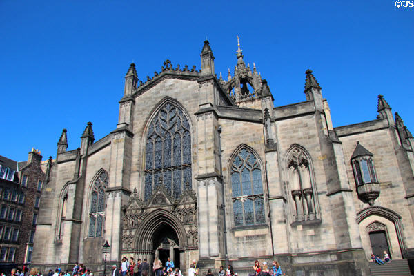 Gothic entrance facade of St Giles Cathedral on Royal Mile with parts of church dating from 1385-1410. Edinburgh, Scotland.