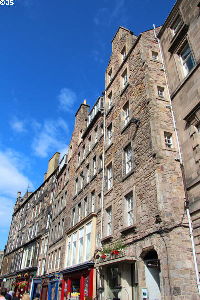 Heritage High St. buildings around Roxburgh's Close. Edinburgh, Scotland.