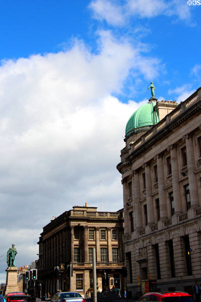 Hanover Street streetscape with Monument to visit of George IV to Scotland. Edinburgh, Scotland.
