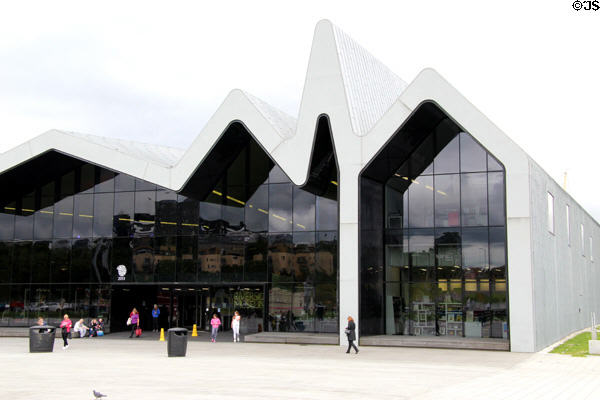 Curving lines of Riverside Museum. Glasgow, Scotland.