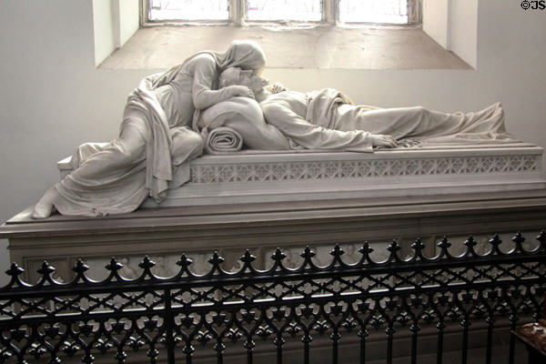Marble monument (1867) to Major General Robert Bruce by sculptor Foley of London in Dunfermline New Abbey Church. Dunfermline, Scotland.