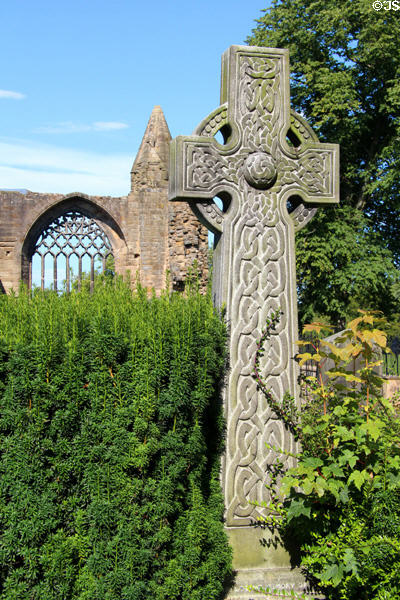 Celtic cross at Dunfermline Abbey. Dunfermline, Scotland.