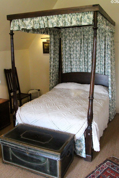 Gallery bedroom with oak four poster bed (17thC) at Crathes Castle. Crathes, Scotland.