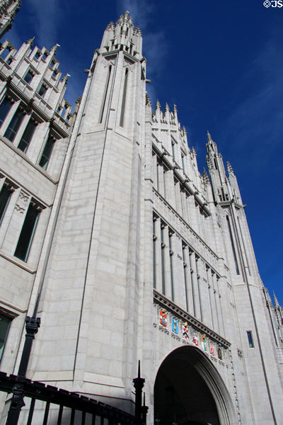 Broad St. facade (1905) of Marischal College. Aberdeen, Scotland. Style: Neo-Gothic. Architect: Alexander Marshall Mackenzie.