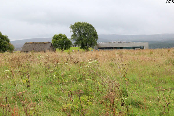 Leanach Cottage & Culloden Moor Visitor Centre at Culloden Battlefield. Culloden Moor, Scotland.