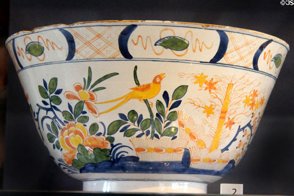Bristol Punch bowl (c1750) at Broadway Museum & Art Gallery. Broadway, England.
