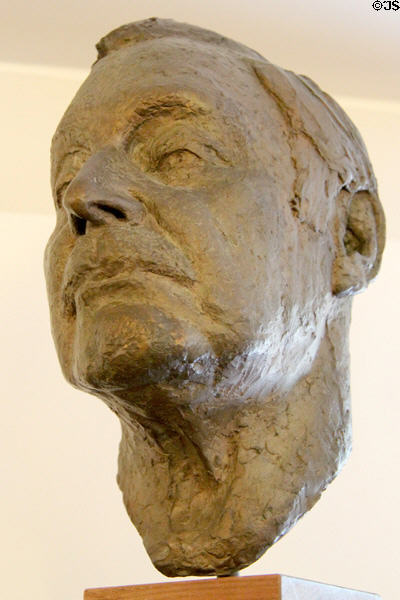 Cast bronze sculpted portrait head of Gordon Russell (1967) by Alan Thornhill at Gordon Russell Design Museum. Broadway, England.