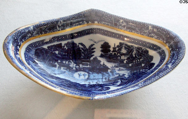 Caughley Porcelain dessert dish transfer printed with cobalt blue mock Chinese 'Full Nankin' scene (c1785-90) at Coalport China Museum. Ironbridge, England.