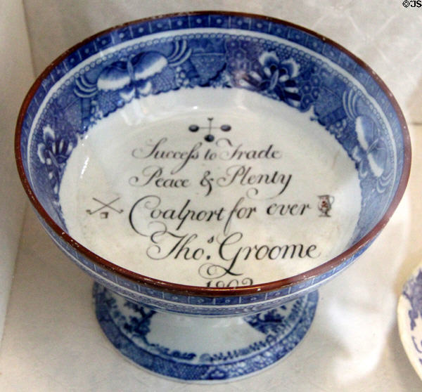 Coalport forever (Success to Trade) footed bowl (c1802) which uses Caughley 'Fitzhugh' style border at Coalport China Museum. Ironbridge, England.