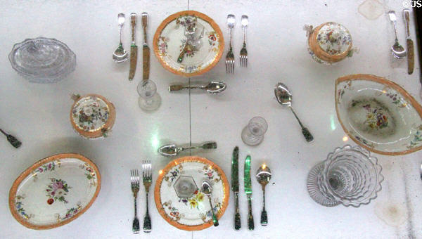 Porcelain dinner service (1800-10) by Worcester factory plus Irish glassware (c1790) at Ulster Museum. Belfast, Northern Ireland.