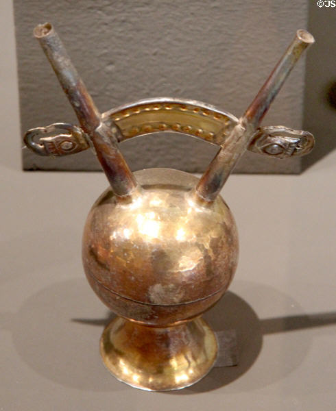 Chimu silver double spout olla (1200-1400) from North Coast Peru at Tucson Museum of Art. Tucson, AZ.
