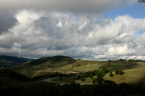 Junipero Serra Freeway running through central valley of San Francisco peninsula. Palo Alto, CA.