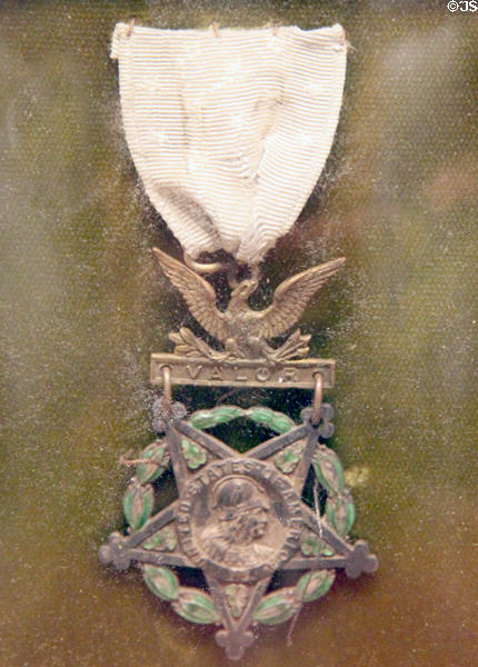 Medal of Honor awarded to Pvt. Benjamin Hilliker for 1863 Vicksburg heroism at Lincoln Shrine. Redlands, CA.