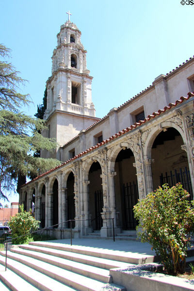 First Congregational Church (United Church of Christ) (1914) (3504 Mission Inn Ave). Riverside, CA. Style: Spanish Baroque Churrigueresque. Architect: Myron Hunt.