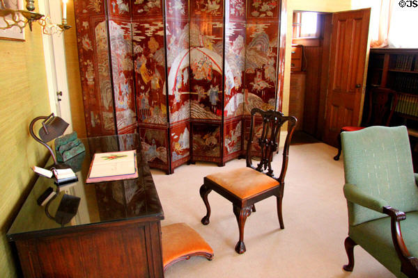 Master front bedroom with oriental screen at Haas-Lilienthal House. San Francisco, CA.