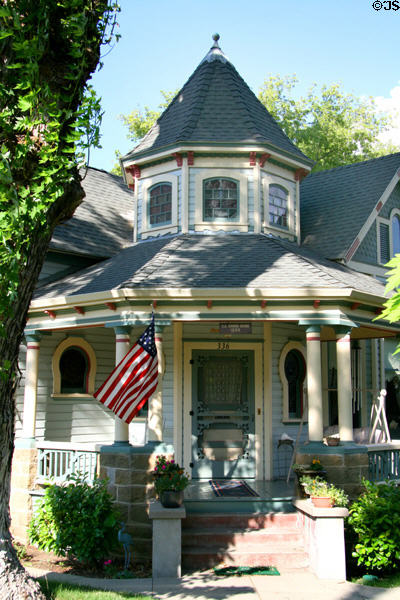 C.A. Lunker House (1899). Yreka, CA.