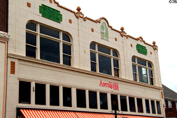 Tiled commercial building (123 Bank St.). New London, CT.