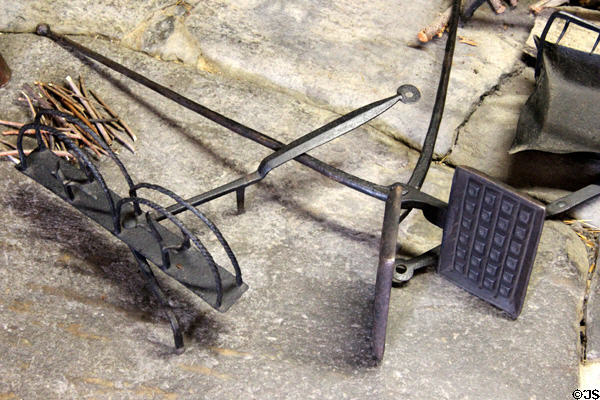 swivel toaster & waffle iron at Judson House. Stratford, CT.