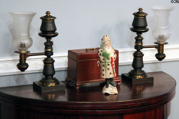 Argand oil lamps in Ohio period parlor at DAR Memorial Continental Hall. Washington, DC.