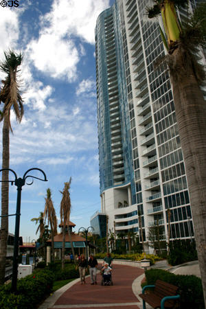 Las Olas River House over Riverwalk walkway. Fort Lauderdale, FL.
