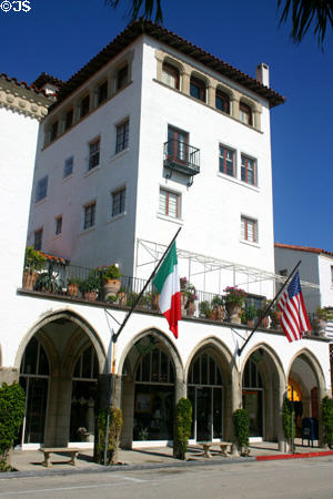 Via Mizner (1923) (337-9 Worth Ave.). Palm Beach, FL. Style: Spanish Revival. Architect: Addison Mizner. On National Register.