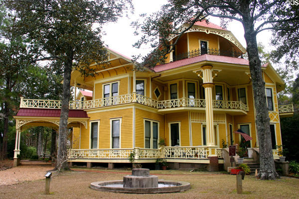 Lapham-Patterson House with carriage entrance. Thomasville, GA.