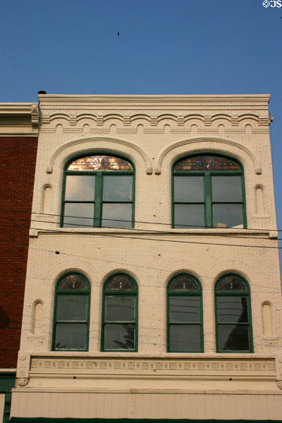 Commercial building (921 Madison). Covington, KY.