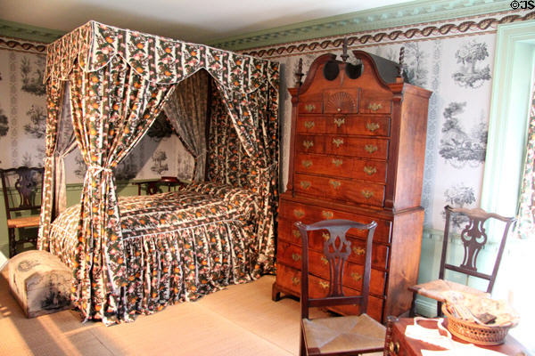Early 19th C chamber (1800-20) with bedstead (1760-80) from Boston & chest-on-chest (c1776) from Concord at Concord Museum. Concord, MA.