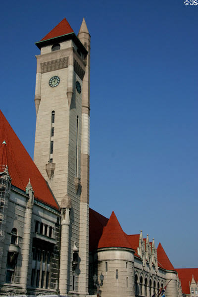 St Louis Union Station (1894) (1820 Market St.) now a hotel & shopping center. St Louis, MO. Style: Richardsonian Romanesque. Architect: Theodore C. Link. On National Register.