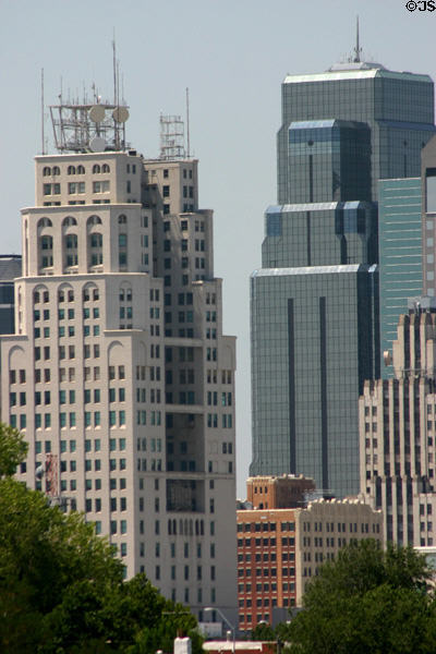 Oak Tower Building & One Kansas City Place. Kansas City, MO.