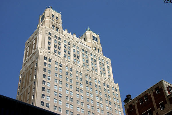 Facade of former Fidelity Bank & Trust (Old Federal Office, now 909 Walnut St.). Kansas City, MO.