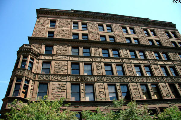 Brownstone building (7 floors) (9th at Wyandotte Sts.). Kansas City, MO.