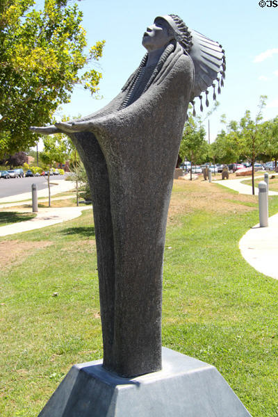 Prayer statue (1974) by Allan Houser at Albuquerque Museum. Albuquerque, NM.