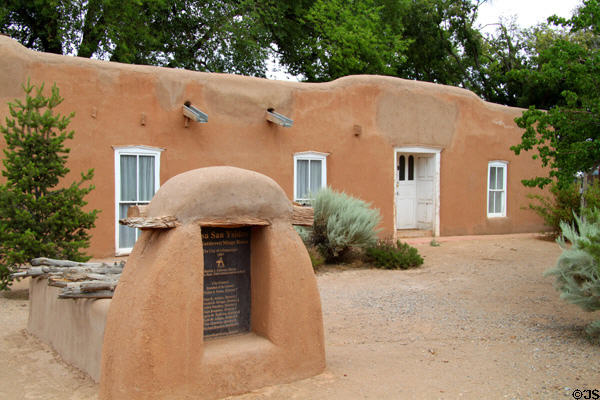 Casa San Ysidro (aka Gutiérrez-Minge House) (late 18thC) (973 Old Church Road). Corrales, NM. Style: Adobe. On National Register.