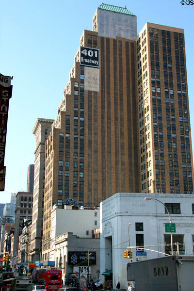 401 Broadway (1930) (26 floors) by Jardine, Hill & Murdock over Art Deco First National City Bank of New York (c1932) (415 Broadway). New York, NY.