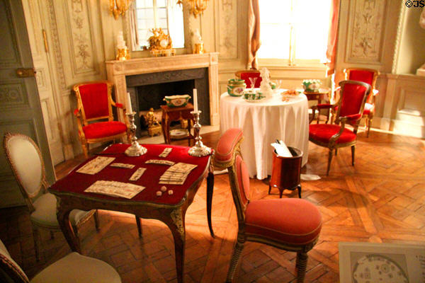 Room from hotel from Bordeaux, France (1782-4) at Metropolitan Museum of Art. New York, NY.