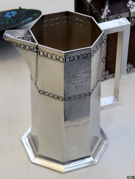 Silver Prairie School style octagonal pitcher (1914) by Robert Jarvie of Chicago, IL at Metropolitan Museum of Art. New York, NY.