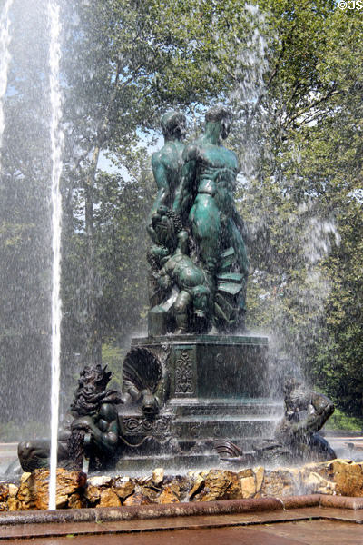 Neptune (aka Bailey) Fountain (1929-32) by Eugene Savage & Edgarton Swarthout in Grand Army Plaza. Brooklyn, NY.