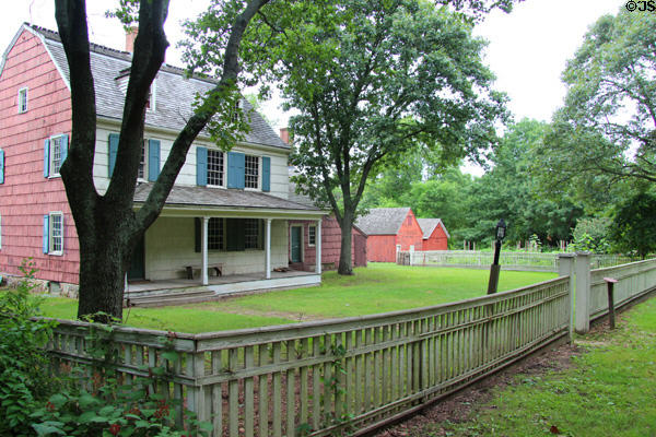 Hewlett House (1790s) at Old Bethpage Village. Old Bethpage, NY.