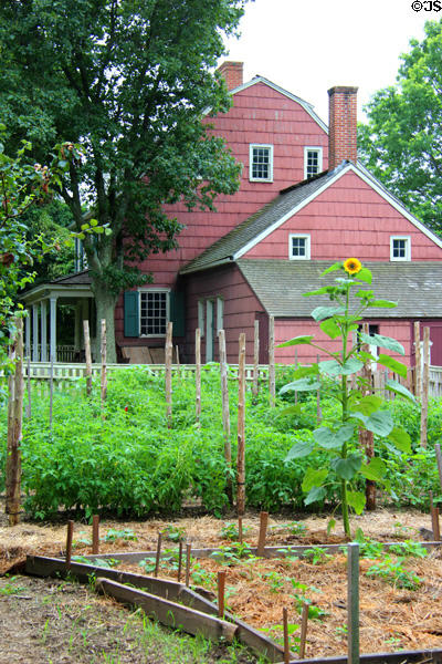 Hewlett House (1790s) at Old Bethpage Village. Old Bethpage, NY.