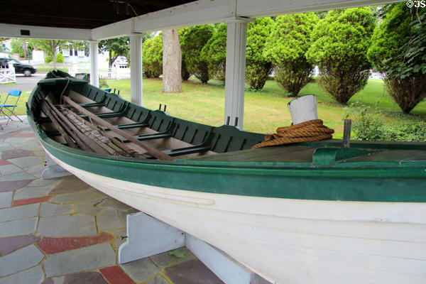 Open whaleboat with rowing benches used by whaling men pursuing a whale at Sag Harbor Whaling Museum. Sag Harbor, NY.