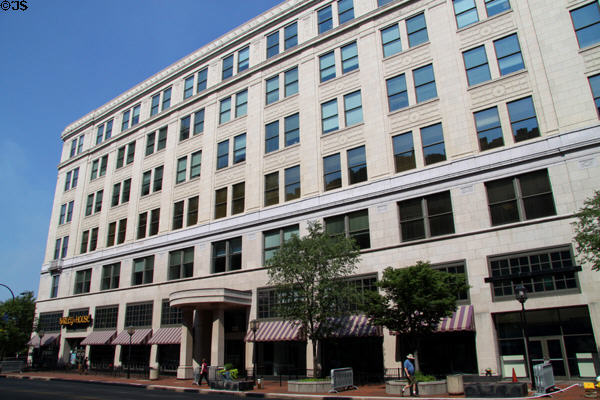 O'Neil's Building, formerly O'Neil's Department Store (222 S. Main St.). Akron, OH. On National Register.