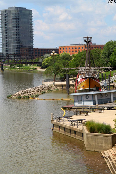 Scioto River with ship Santa Maria & Condominiums at North Bank Park (2006) (300 W. Spring St.) (20 floors). Columbus, OH. Architect: 360 Architecture.