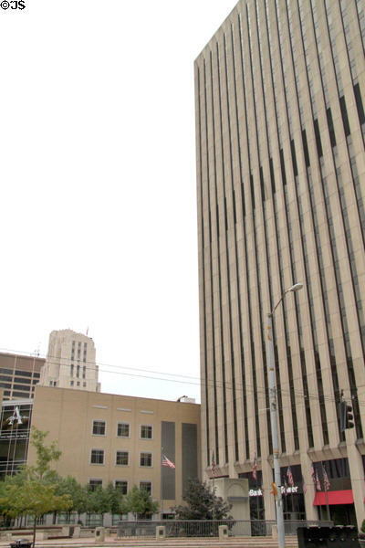 KeyBank Tower (aka Courthouse Plaza Northeast) (1976) (10 W. 2nd St.) (27 floors). Dayton, OH.