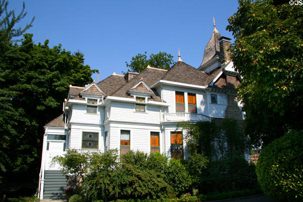 Bulk of Deepwood House. Salem, OR.