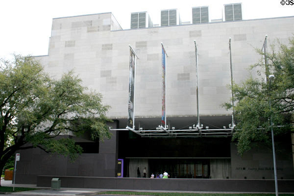Museum of Fine Arts Audrey Jones Beck building (2000) (5601 Main St.). Houston, TX. Architect: Rafael Moneo.