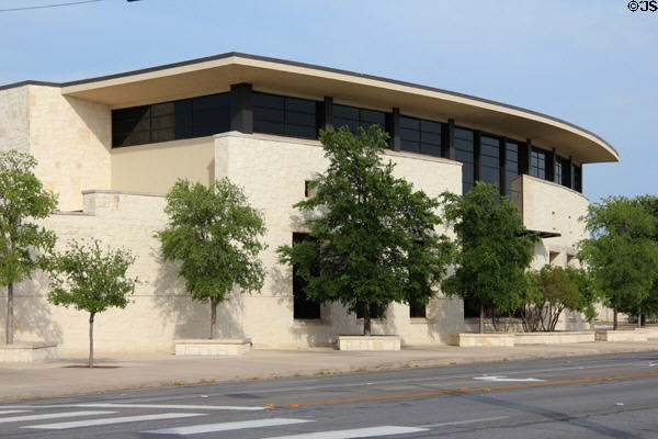 Kathleen C. Cailloux City Center for Performing Arts (2003). Kerrville, TX.