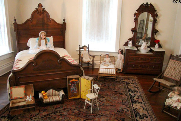 Bedroom at Earle-Napier-Kinnard House. Waco, TX.