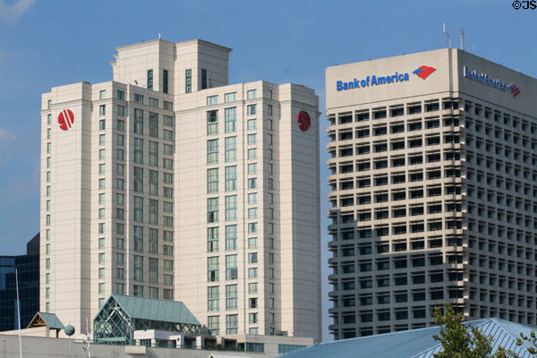 Norfolk Waterside Marriott Convention Center l (1991) (23 floors) (75 Atlantic St.) & Bank of America Center. Norfolk, VA. Architect: Cooper Carry, Inc..