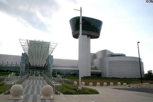 National Air & Space Museum, Udvar-Hazy Center entrance ramp. Chantilly, VA.